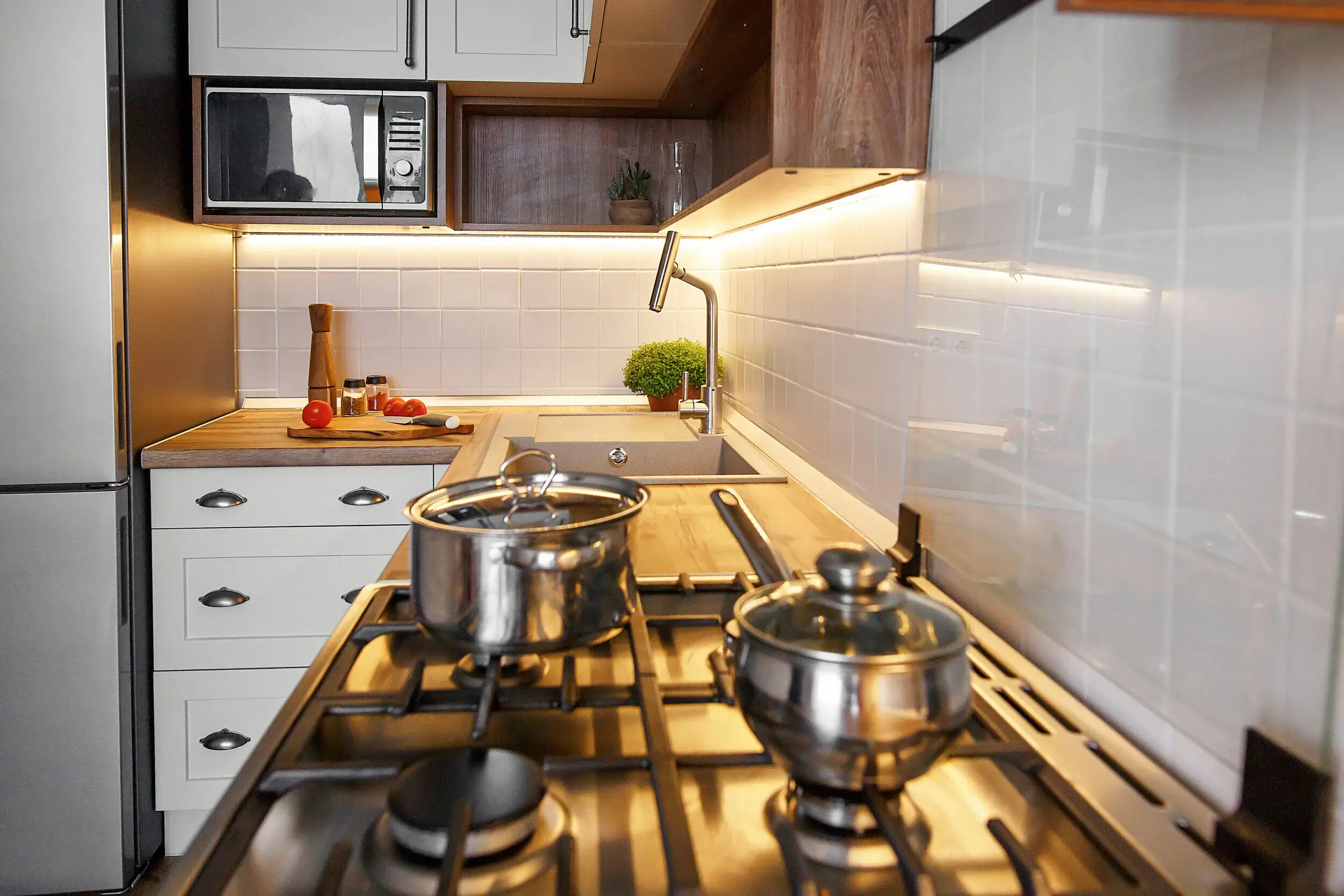 Kitchen Remodeling St. Catharines - Modern kitchen with premium finishes