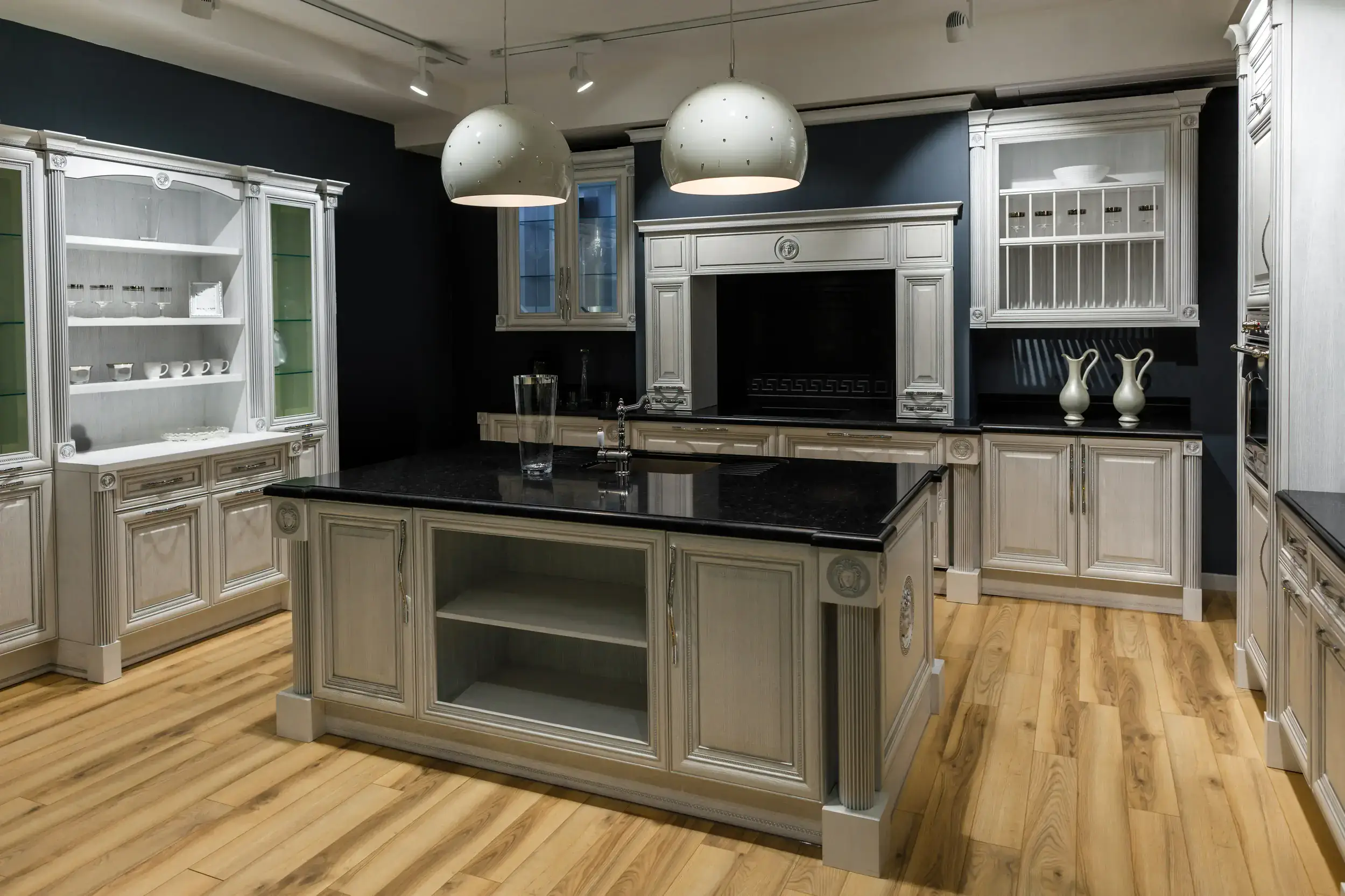 Full kitchen remodeling Scarborough - Complete kitchen renovation in dark modern tones