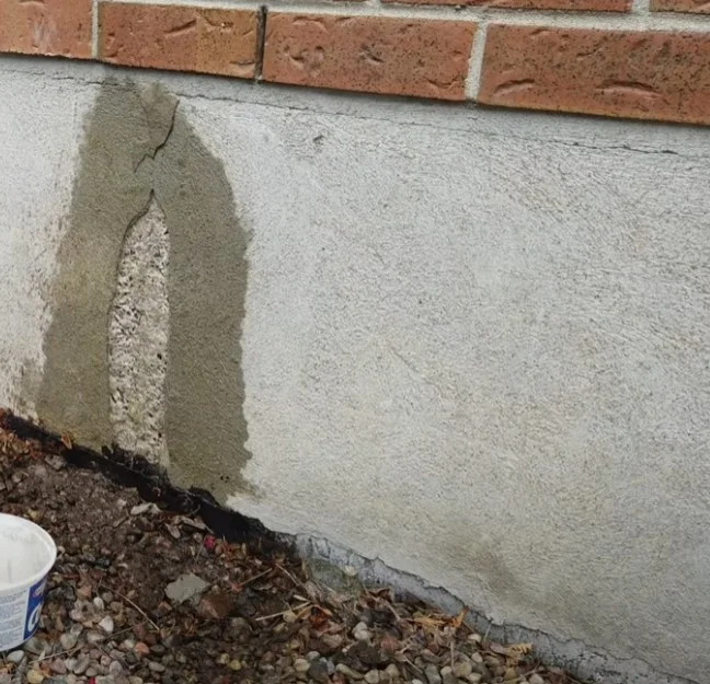 Solid core door for sound isolation